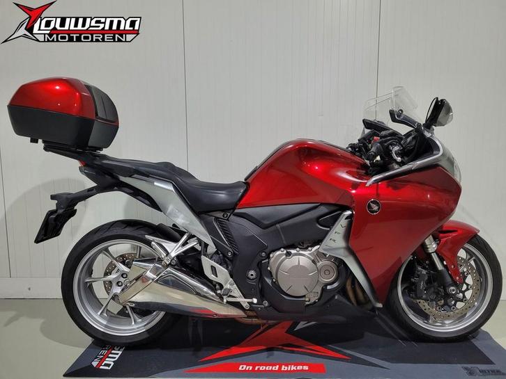 HONDA VFR 1200 F /Nwstaat/Garantie/ VFR1200 VFR 1200 ABS, Motoren, Motoren | Honda, Bedrijf, Sport, meer dan 35 kW, 4 cilinders