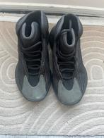 Yeezy QNTM maat 42, Ophalen of Verzenden, Zo goed als nieuw, Schoenen