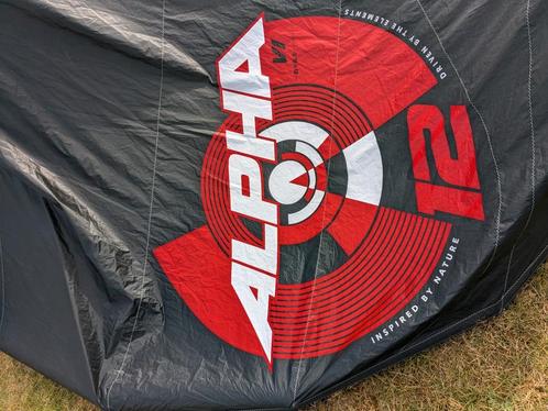 Ozone Alpha v1 12m | 2019 | Freeride & Foil kite, Watersport en Boten, Kitesurfen, Zo goed als nieuw, Geen board, Ophalen of Verzenden