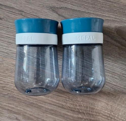 Mepal Oefenbeker 360 Mio 300 ml – deep blue, Kinderen en Baby's, Babyvoeding en Toebehoren, Zo goed als nieuw, Overige typen, Ophalen of Verzenden