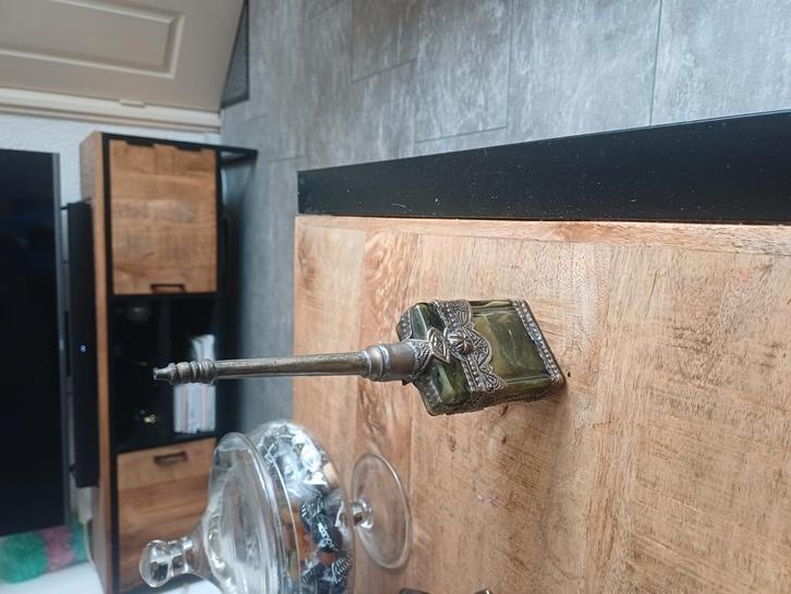 Antieke kappers  tonic flesje uit Parijs lees de advertent, Antiek en Kunst, Antiek | Glas en Kristal, Ophalen of Verzenden