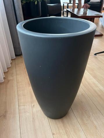 Elho bloempot / plantenbak | 63 cm hoog | antraciet beschikbaar voor biedingen