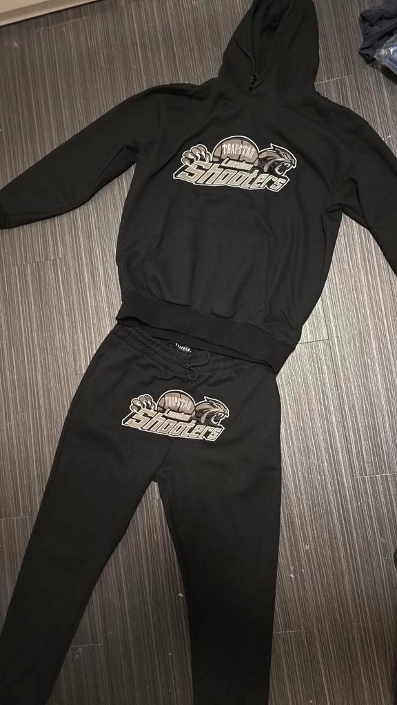 trapstar shooters trainings pakken zwart en grijs, Kleding | Heren, Heren-kledingpakketten, Nieuw, Overige maten, Ophalen of Verzenden