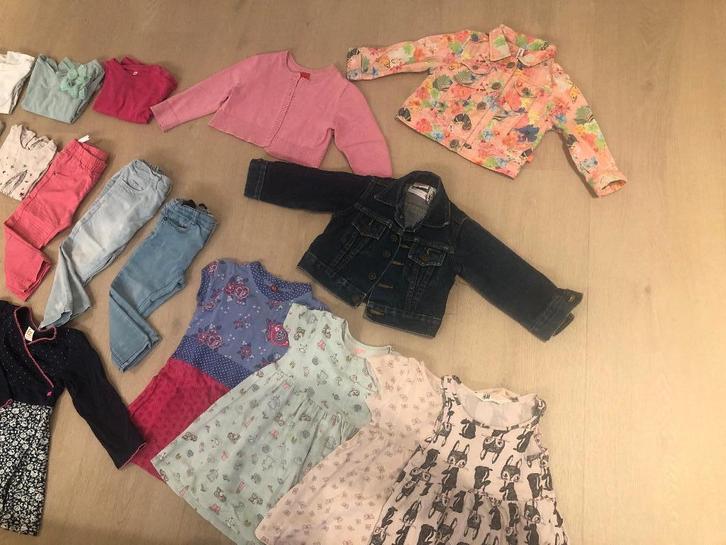 Groot kledingpakket meisje 86, Kinderen en Baby's, Babykleding | Baby-kledingpakketten, Gebruikt, Maat 86, Ophalen of Verzenden