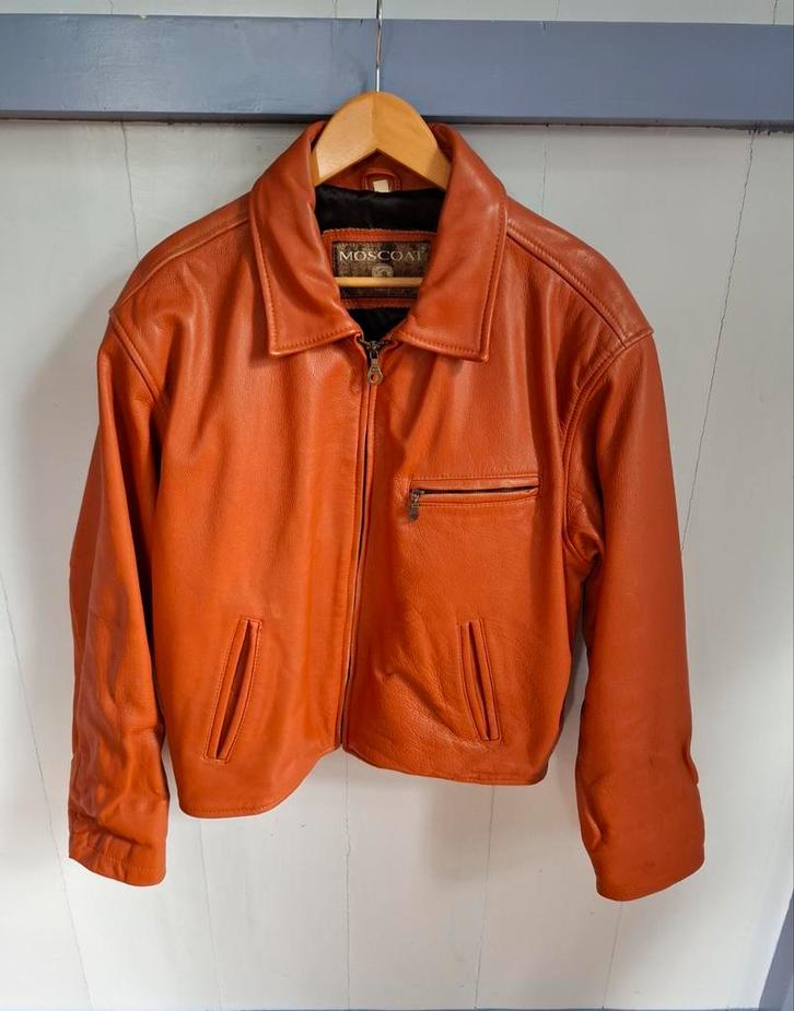 Vintage oranje "Moscoat" leren damesjas. Mt.L., Kleding | Dames, Jassen | Winter, Zo goed als nieuw, Maat 42/44 (L), Oranje, Ophalen of Verzenden