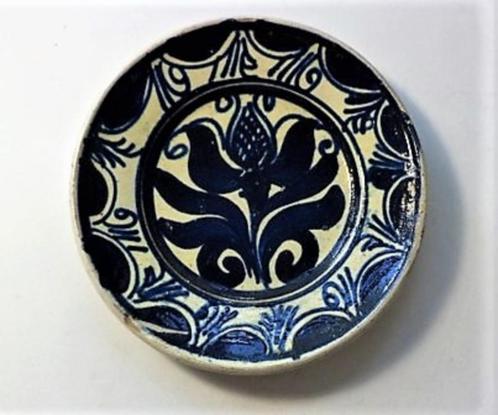 Antiek Roemeens wandbordje Blauwe tulp Korond (141), Antiek en Kunst, Antiek | Wandborden en Tegels, Ophalen