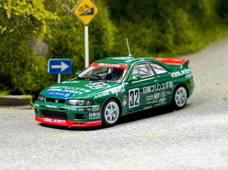 Nissan Skyline GT-R (R33) van Inno64 1/64 Falken Tokachi, Hobby en Vrije tijd, Modelauto's | Overige schalen, Nieuw, Auto, Ophalen of Verzenden