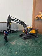 Volvo EC220EL AT collections 1:32 verbouwd, Ophalen of Verzenden, Nieuw, Tractor of Landbouw, Overige merken