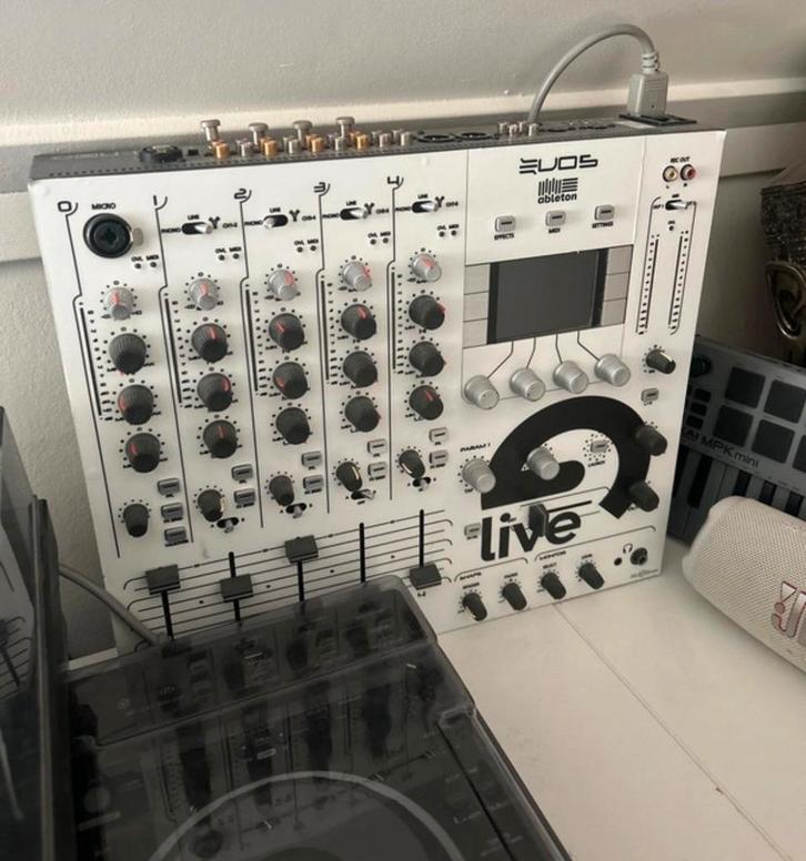 Ecler Evo 5 DJ Mixer, Muziek en Instrumenten, Mengpanelen, Zo goed als nieuw, 5 tot 10 kanalen, Microfooningang, Ophalen of Verzenden