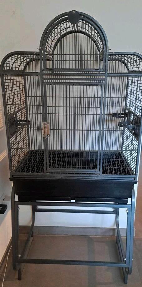 Zeer complete vogelkooi incl toebehoren, Dieren en Toebehoren, Vogels | Hokken en Kooien, Zo goed als nieuw, Vogelkooi, Metaal