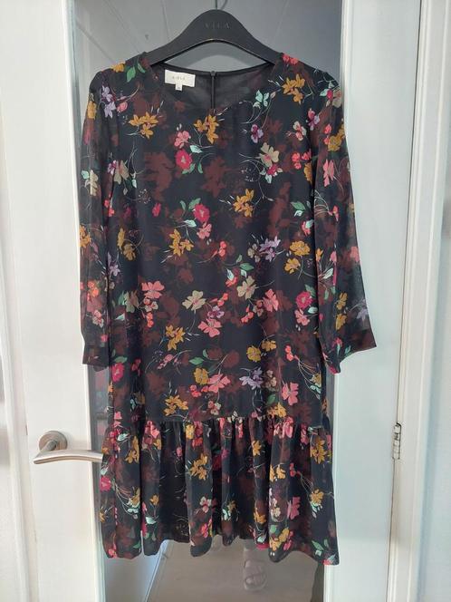 Gigue jurk maat 38, Kleding | Dames, Jurken, Gedragen, Maat 38/40 (M), Zwart, Boven de knie, Ophalen of Verzenden