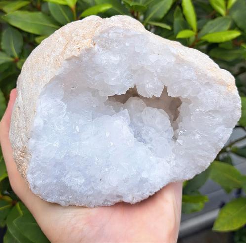 Reuze Kristal Geode edelsteen verzameling geodes edelstenen, Verzamelen, Mineralen en Fossielen, Mineraal, Ophalen of Verzenden