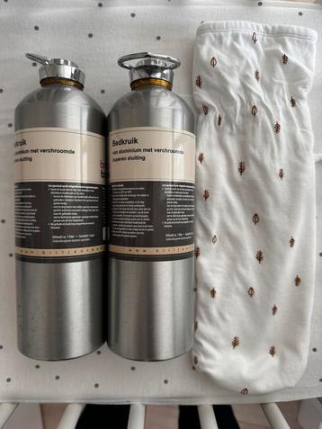 2x Bedkruik Aluminium met Verchroomde Sluiting beschikbaar voor biedingen