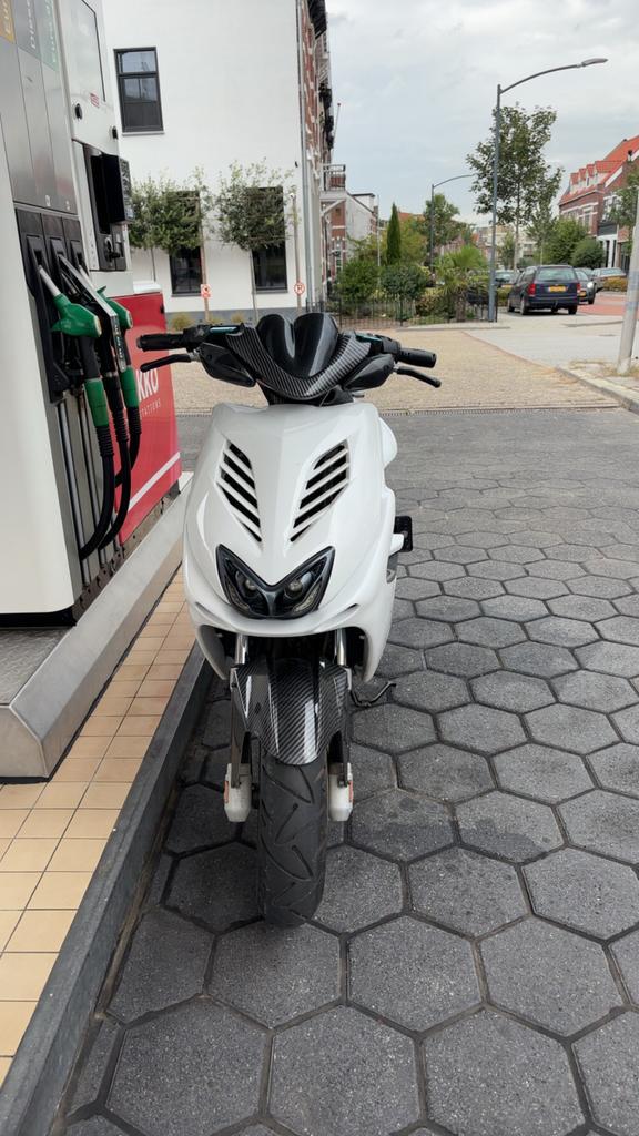 Yamaha Aerox 50cc 2-takt, Fietsen en Brommers, Scooters | Yamaha, Gebruikt, Aerox, Maximaal 45 km/u, Tweetakt, Ophalen