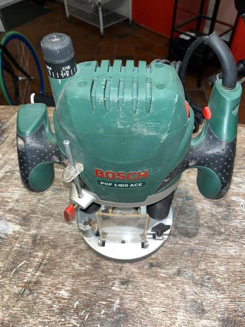 BOSCH POF1400 Bovenfrees Z.G.A.N., Doe-het-zelf en Verbouw, Gereedschap | Freesmachines, Zo goed als nieuw, Elektrisch, Bovenfrees