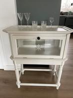 Antiek (wit geschilderd) drank kastje., Antiek en Kunst, Antiek | Meubels | Kasten, Ophalen