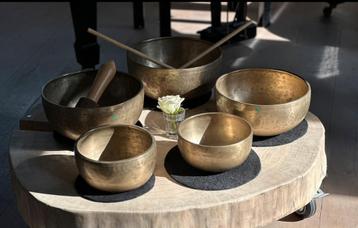 Oude Antieke Himalaya Klankschalen beschikbaar voor biedingen