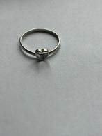 Zilveren ring met een hartje 17mm vintage, Ophalen of Verzenden, Zo goed als nieuw, 17 tot 18, Dame