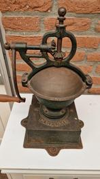 antieke gietijzeren koffiemolen Goldenberg nr 3, Ophalen