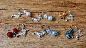 Hanger Teckel penning halsband met beschermengeltje beschikbaar voor biedingen