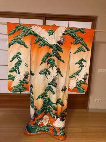 Unieke zijden Japanse (trouw) kimono beschikbaar voor biedingen