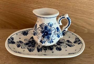 Delfts Blauw Schotel met Melkkannetje beschikbaar voor biedingen