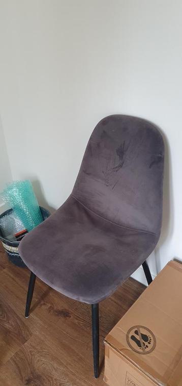 3 eetkamerstoelen beschikbaar voor biedingen