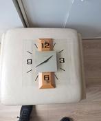 Eikenhouten klok met glazen wijzerplaat, Ophalen, Gebruikt, Analoog, Wandklok