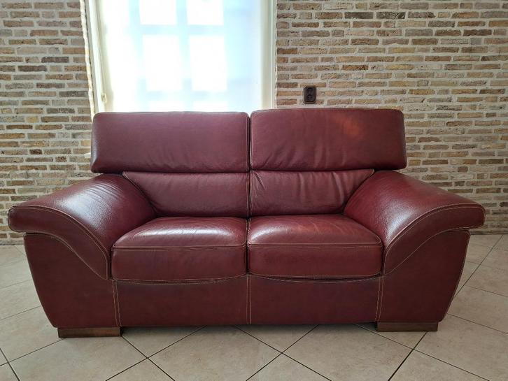 Tweezits rode leren bank, Huis en Inrichting, Banken | Bankstellen, Gebruikt, Rechte bank, Tweepersoons, 150 tot 200 cm, 75 tot 100 cm