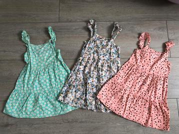 Meisjes jurken/ kleding 122-128 beschikbaar voor biedingen