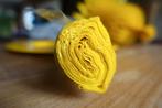 rol geel crepe papier om mee te knutselen, Ophalen, Nieuw, Materiaal