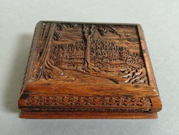Vintage houtsnijwerk kistje. Tempel. Indonesië. beschikbaar voor biedingen