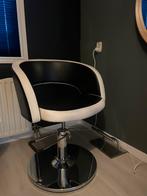 2 kappersstoelen met 2 losse voetsteunen, kapsalon, Huis en Inrichting, Stoelen, Ophalen