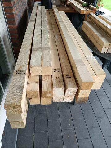 balken hout beschikbaar voor biedingen