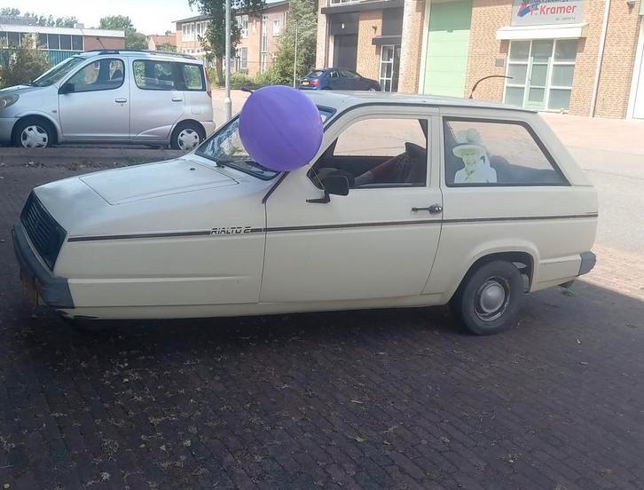 Reliant + mega veel Reliant onderdelen, Auto's, Oldtimers, Particulier, Overige merken, Benzine, Hatchback, Wit, Ophalen