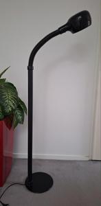 Vintage vloerlamp zwart, Huis en Inrichting, Lampen | Vloerlampen, Ophalen, Zo goed als nieuw, 150 tot 200 cm