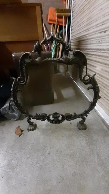 vonkenscherm voor openhaard van brons. beschikbaar voor biedingen