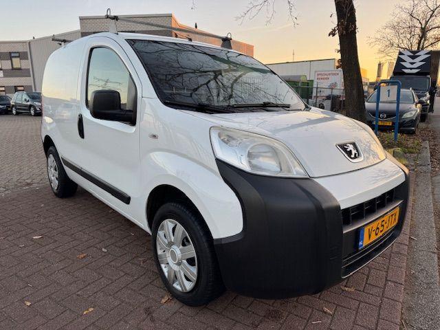 Peugeot Bipper 1.4 XR Pack Benzine 107.000km Camera Marge Au, Auto's, Bestelauto's, Bedrijf, Te koop, ABS, Alarm, Centrale vergrendeling