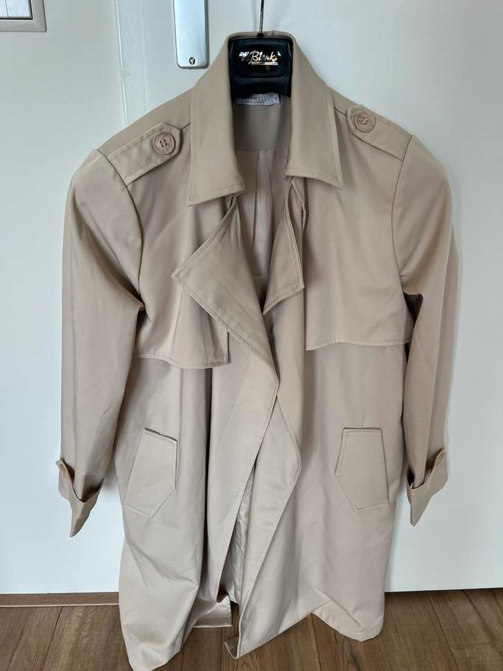 Beige Trenchcoat - Maat M, Kleding | Dames, Jassen | Zomer, Zo goed als nieuw, Maat 38/40 (M), Beige, Ophalen of Verzenden