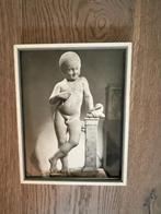 Oude foto Beeld van bloot kind met diadeem. Museum Athene., Antiek en Kunst, Ophalen