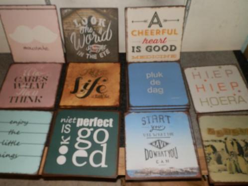 Decoratie bordjes metaal 25x25cm nieuw, Huis en Inrichting, Woonaccessoires | Tekstborden en Spreuken, Nieuw, Ophalen of Verzenden