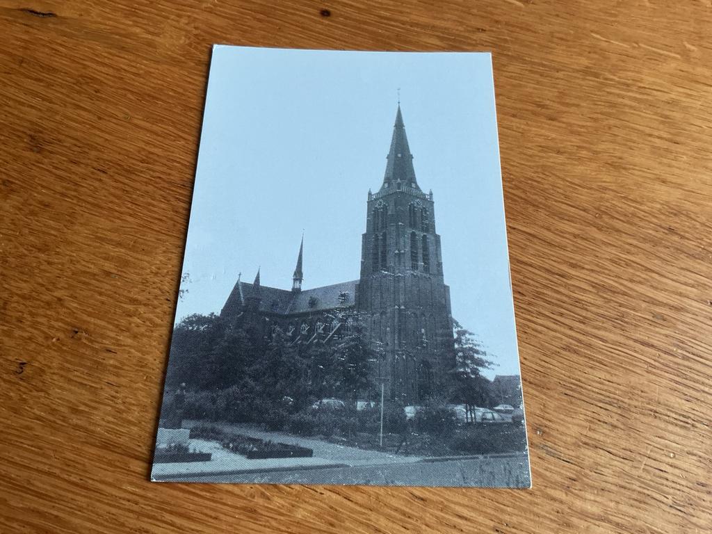 C2686 Berghem kerk, Verzamelen, Ansichtkaarten | Nederland, Ophalen of Verzenden
