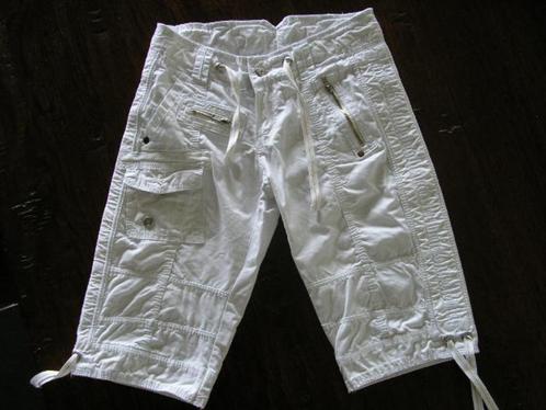 CARS Girls witte short Maat 12 /152, Kinderen en Baby's, Kinderkleding | Maat 152, Zo goed als nieuw, Meisje, Broek, Ophalen of Verzenden