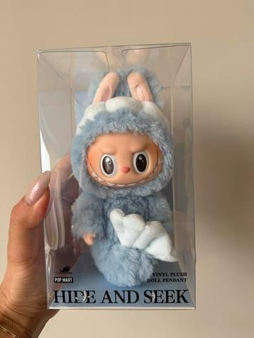 Monsters Labubu Hide and Seek Singapore Exclusief 🩵🧞‍♂️ beschikbaar voor biedingen