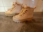 Dames schoen beige..maat 37... Nieuw., Beige, Lage of Enkellaarzen, Nieuw, Ophalen of Verzenden