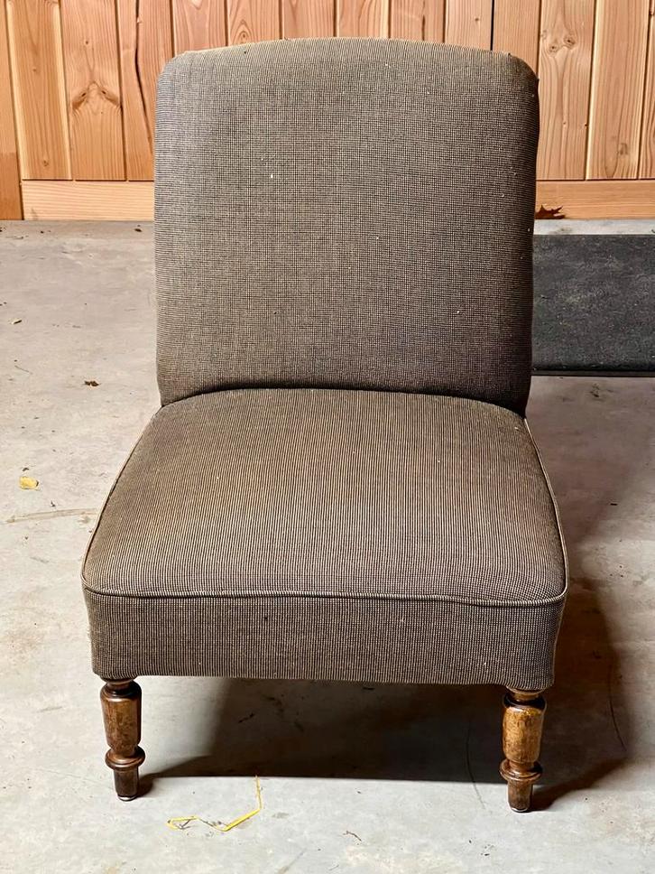 Antiek Stoeltje - Opnieuw Gestoffeerd, Antiek en Kunst, Antiek | Meubels | Stoelen en Banken, Ophalen