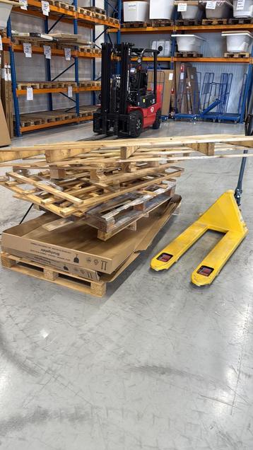 Grstis af te halen vuren hout beschikbaar voor biedingen