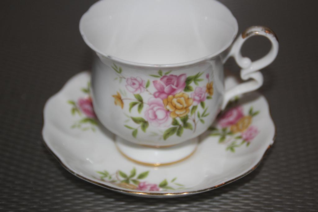 kop en schotel royal ascot, Gebruikt, Ophalen of Verzenden, Overige stijlen, Kop(pen) en/of Schotel(s)