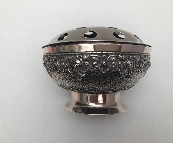 Zilveren Rozenbowl bloemensteker  ( 324 gram ) Jr 30, Antiek en Kunst, Antiek | Goud en Zilver, Zilver, Ophalen of Verzenden