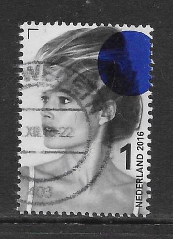 2016, Doutzen, Bal op achterhoofd [3466] (K0115) beschikbaar voor biedingen